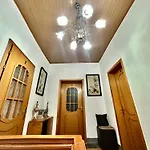 Grandpas House 招待所 Gjirokastër