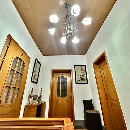 Grandpas House Pensión Gjirokastër