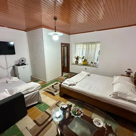 Pensión Grandpas House Gjirokastër