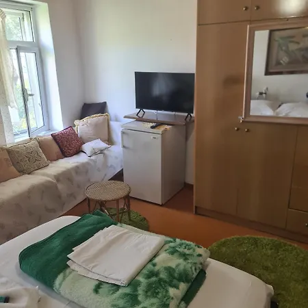 Grandpas House Gjirokastër