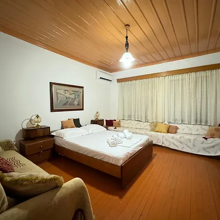 Grandpas House Guest house *