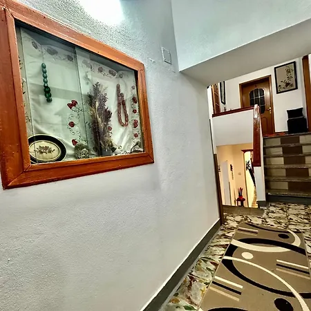 Grandpas House Gjirokastër