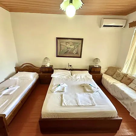 Grandpas House * Gjirokaster