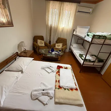 Grandpas House Maison d'hôtes Gjirokastër