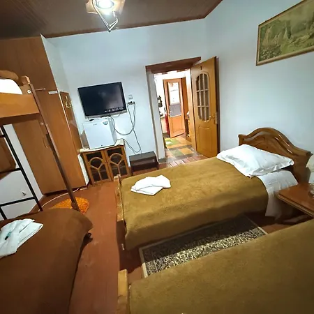 Grandpas House * Gjirokastër