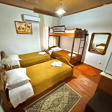 Konukevi Grandpas House *