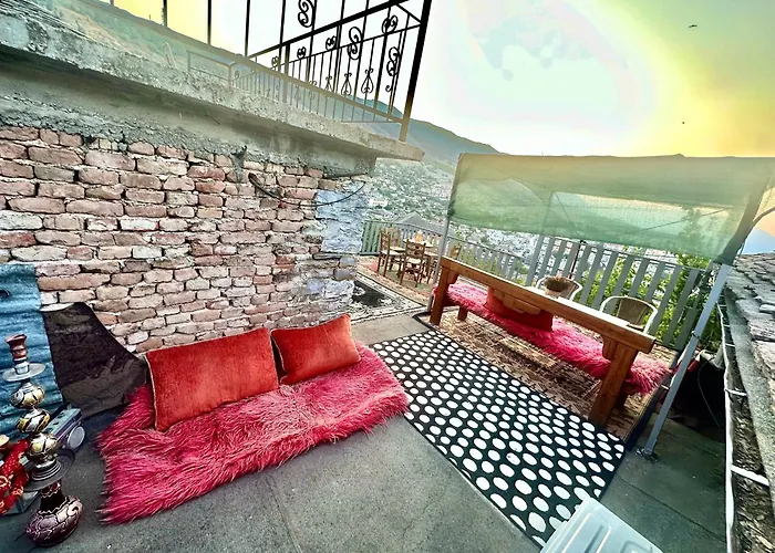 Grandpas House Pensjonat Gjirokastra